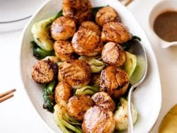Product Image: Fulton's Finest Wild Colossal Dry Sea Scallops - 1lb